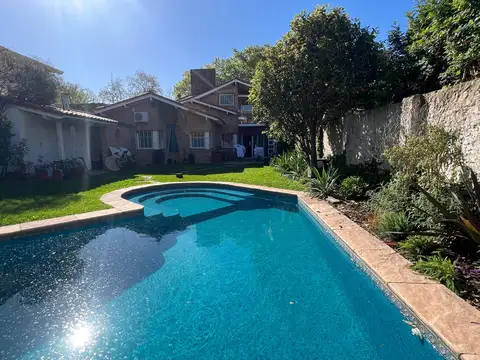Casa en Venta en La Lucila-Vías/Maipú, La Lucila