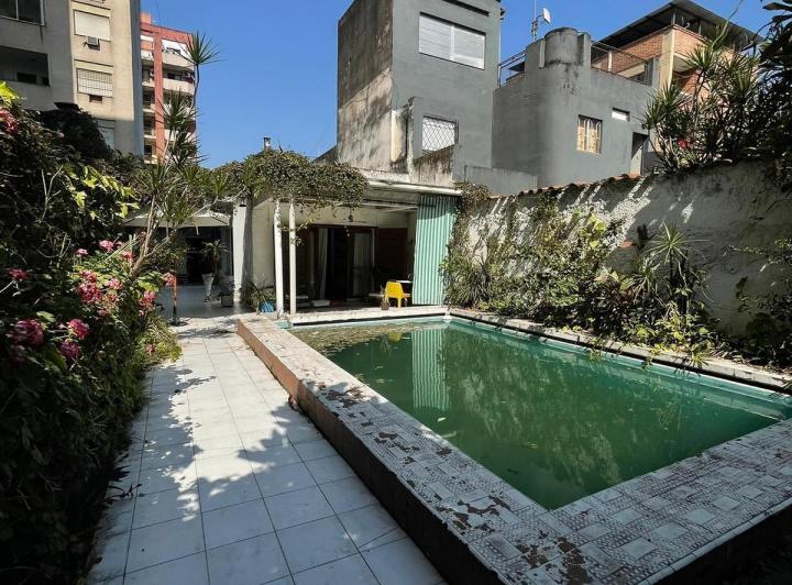 Casa · 341m² · 3 Dormitorios · 1 Cochera