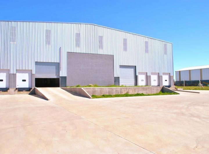 Bodega-Galpón · 5200m² · 2 Ambientes