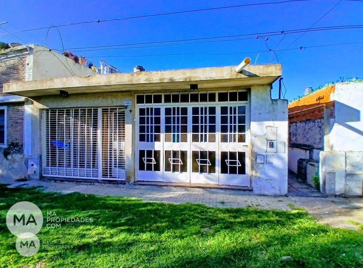 Casa · 75m² · 6 Ambientes · 1 Cochera