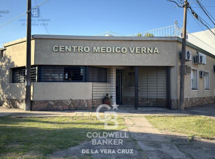 Casa · 210m² · 9 Ambientes