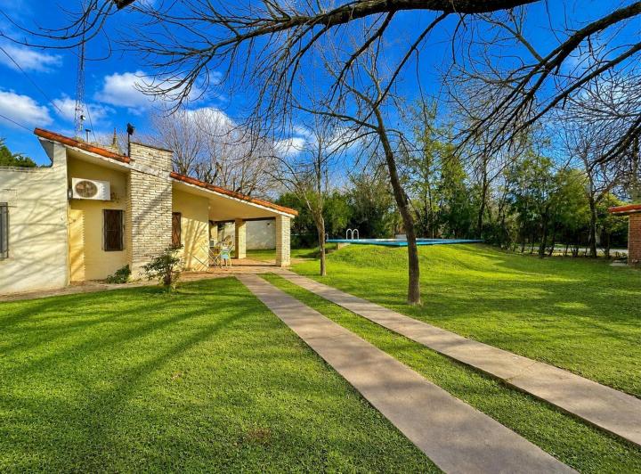 Casa · 562m² · 3 Ambientes · 2 Cocheras