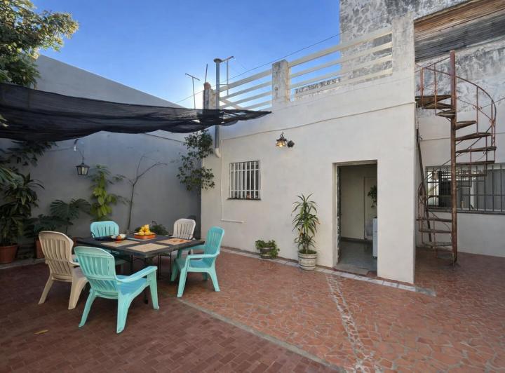 Casa · 149m² · 9 Ambientes · 1 Cochera