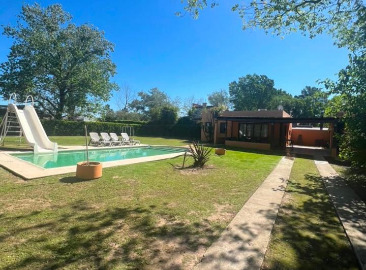 Casa · 128m² · 3 Ambientes · 1 Cochera