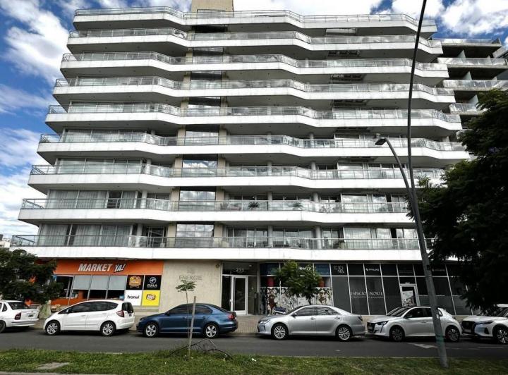 Departamento · 85m² · 5 Ambientes · 1 Cochera