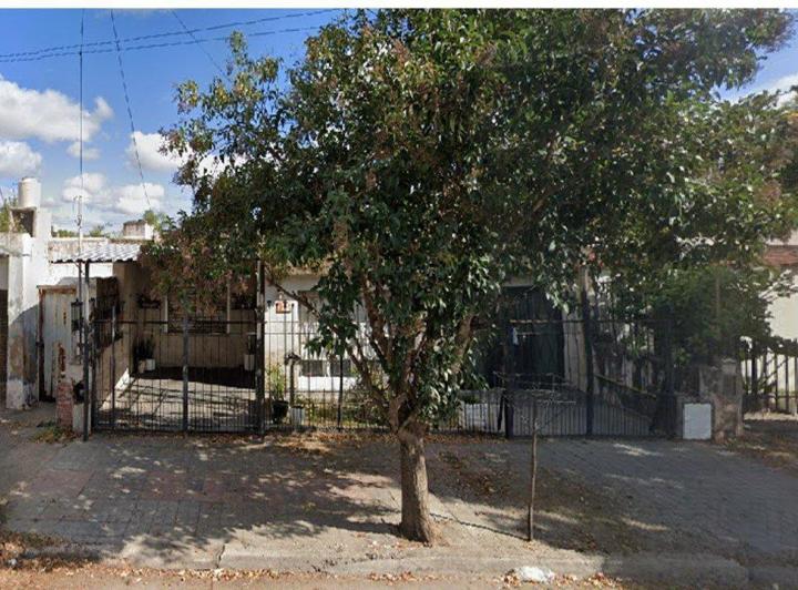 Casa · 130m² · 5 Ambientes · 2 Cocheras