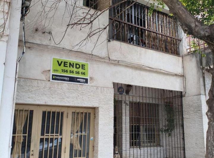 Casa · 116m² · 5 Ambientes · 1 Cochera