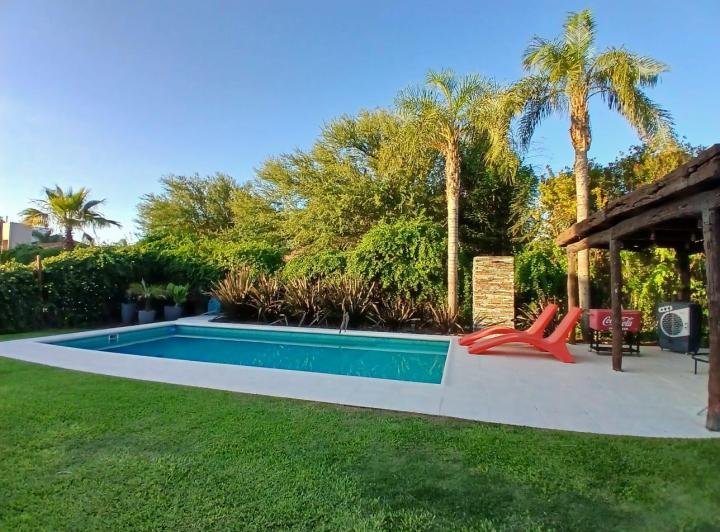 Casa · 340m² · 3 Dormitorios