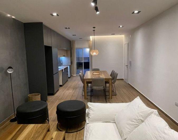 Departamento · 94m² · 6 Ambientes · 1 Cochera