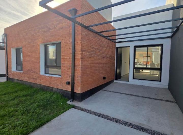 Casa · 68m² · 3 Ambientes · 1 Cochera