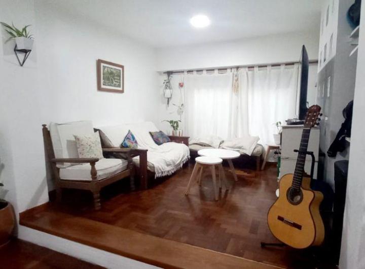 Casa · 80m² · 5 Ambientes · 1 Cochera
