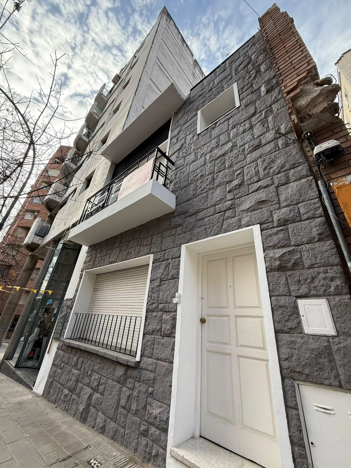 ALQUILER DPTO 2 DORM CON TERRAZA PROPIA Y SIN EXPENSAS - A TRES CUADRAS DE PLAZA...