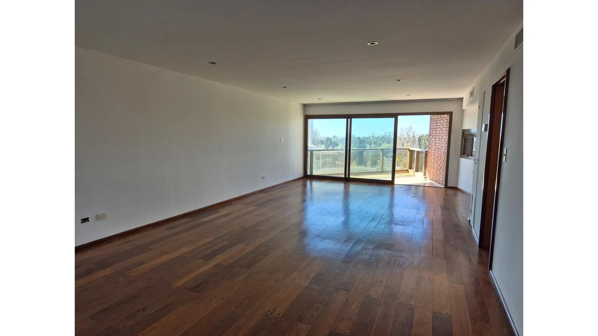 Depto en Alq 3 dor C/ balcón, 2 coch, SUM  Nueva Cordoba