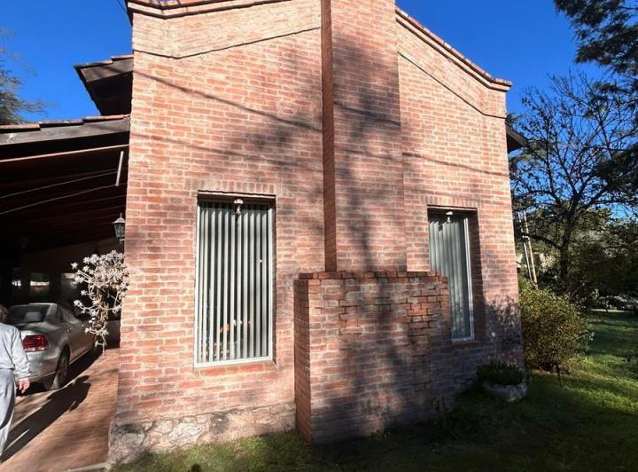 Casa · 175m² · 5 Ambientes · 1 Cochera