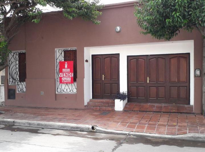 Casa · 275m² · 7 Ambientes · 1 Cochera