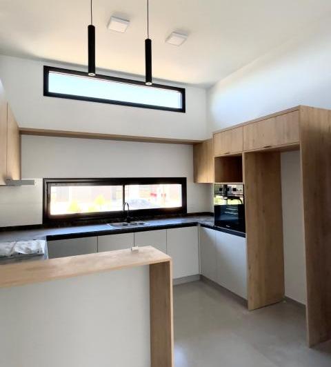 Casa · 148m² · 5 Ambientes · 1 Cochera