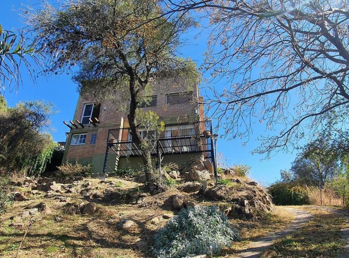 Casa · 142m² · 5 Ambientes · 1 Cochera
