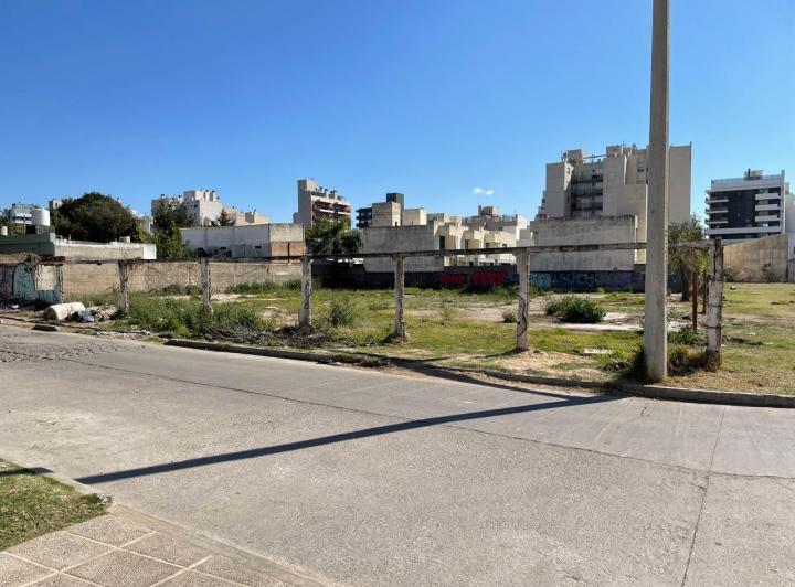 Terreno · 1233m²