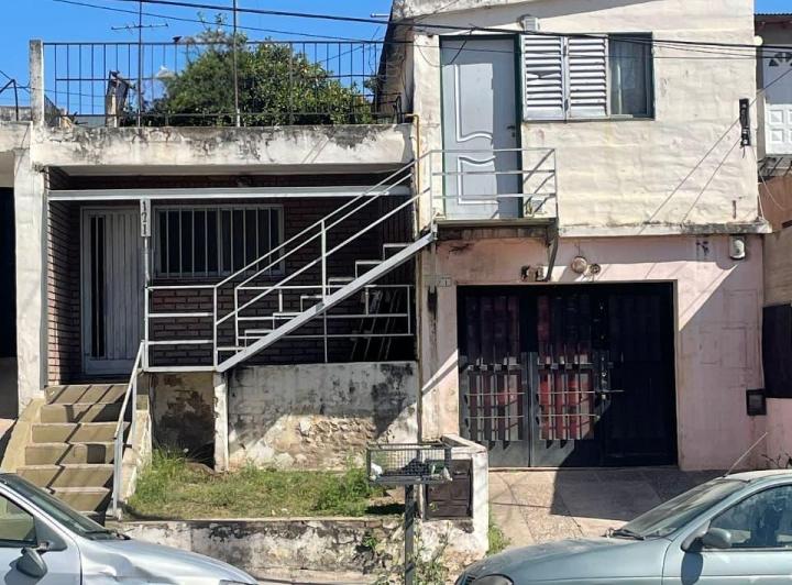 Casa · 160m² · 6 Ambientes · 1 Cochera
