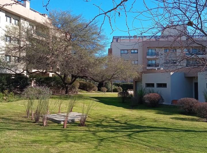 Departamento · 100m² · 3 Ambientes · 1 Cochera