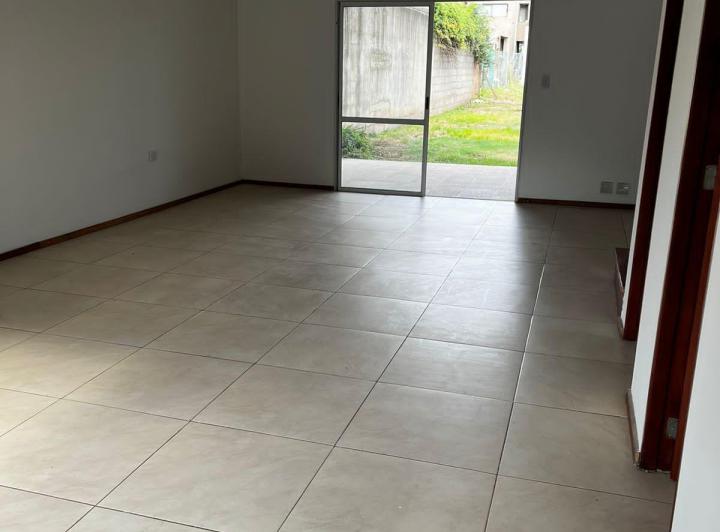Casa · 150m² · 7 Ambientes · 2 Cocheras