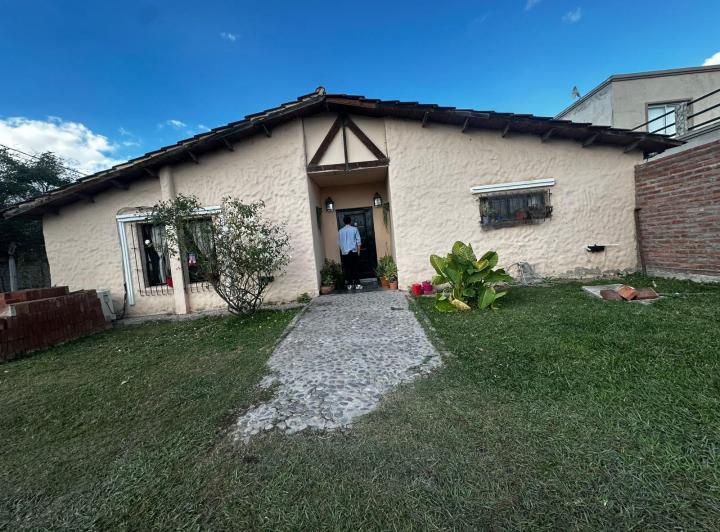 Casa · 186m² · 7 Ambientes · 1 Cochera