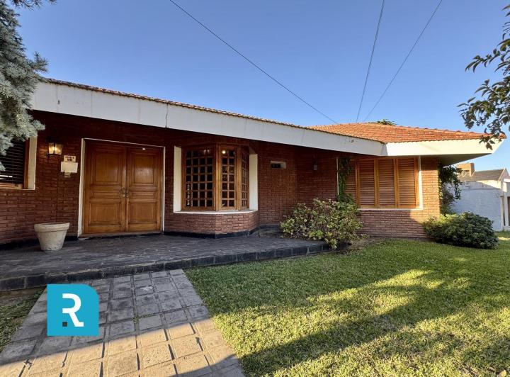 Casa · 521m² · 10 Ambientes · 2 Cocheras