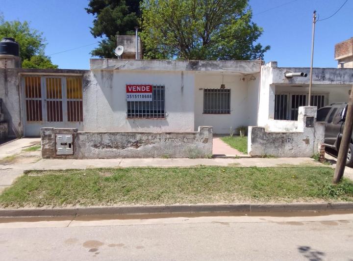 Casa · 70m² · 4 Ambientes · 1 Cochera