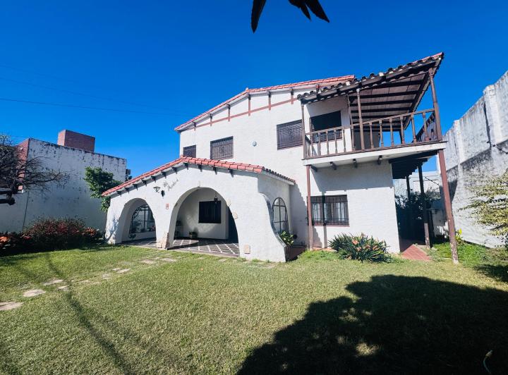 Casa · 398m² · 4 Ambientes · 2 Cocheras