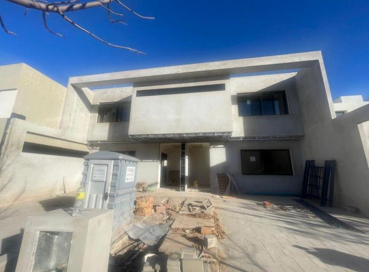 Casa · 170m² · 5 Ambientes