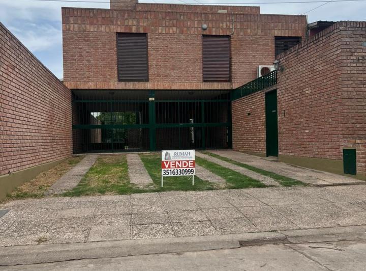 Casa · 300m² · 3 Ambientes