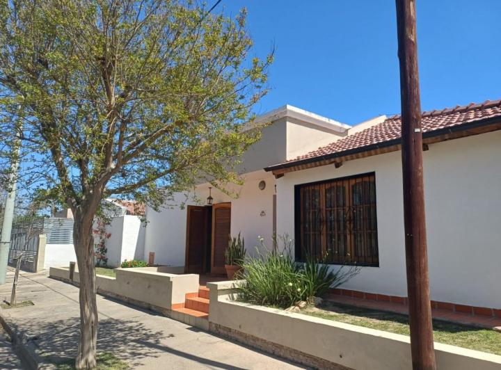 Casa · 160m² · 5 Ambientes
