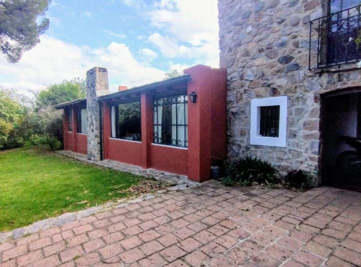 Casa · 230m² · 6 Ambientes