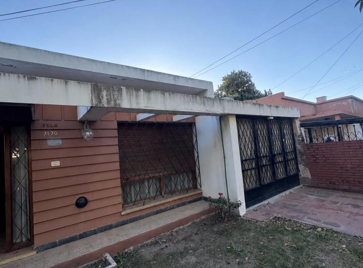 Casa · 250m² · 6 Ambientes · 1 Cochera