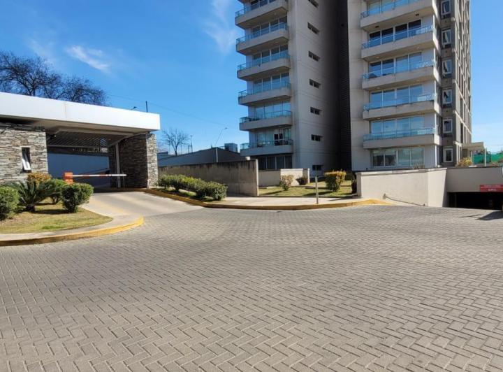 Departamento · 90m² · 4 Ambientes · 1 Cochera