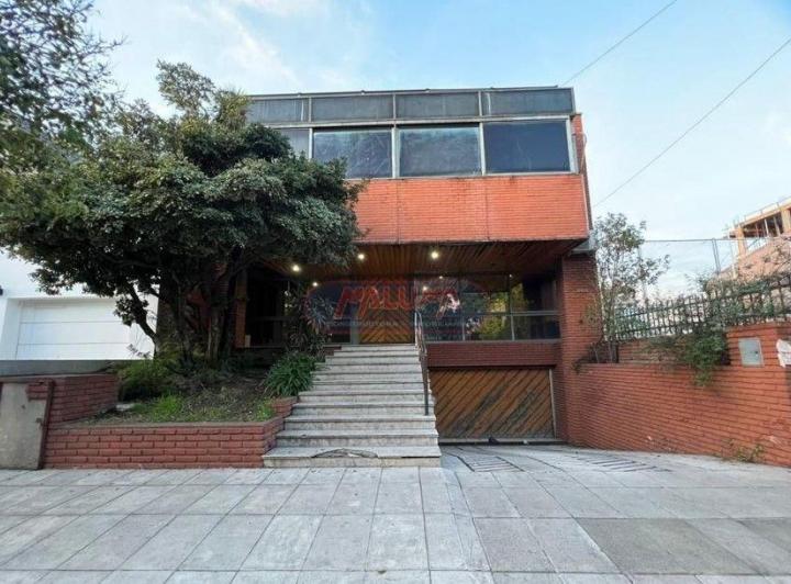 Terreno · 790m²