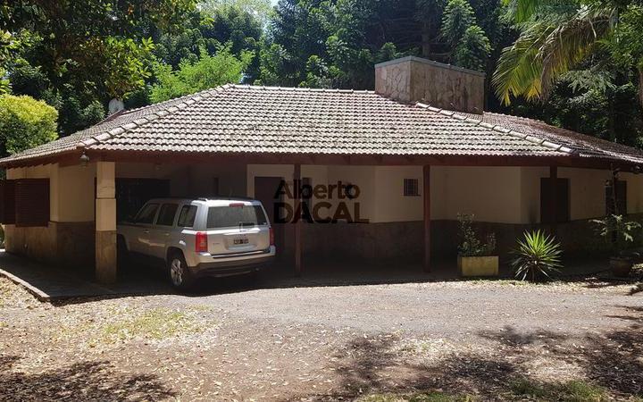 Terreno · 436m² · 9 Ambientes · 4 Cocheras