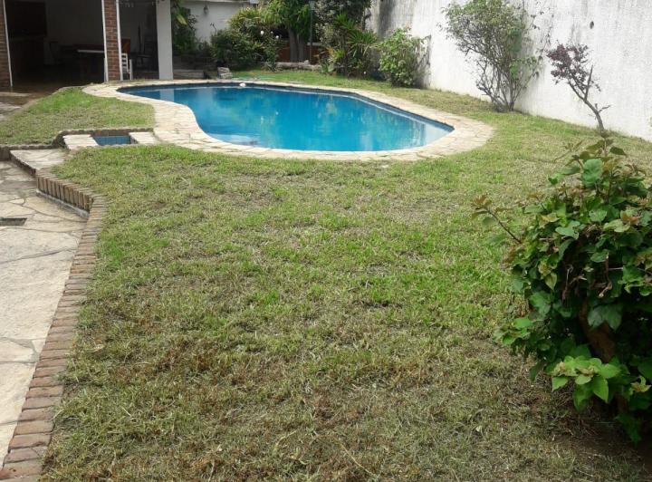 Terreno · 290m² · 5 Ambientes · 2 Cocheras
