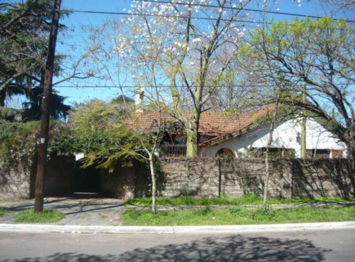 Terreno · 218m² · 3 Dormitorios