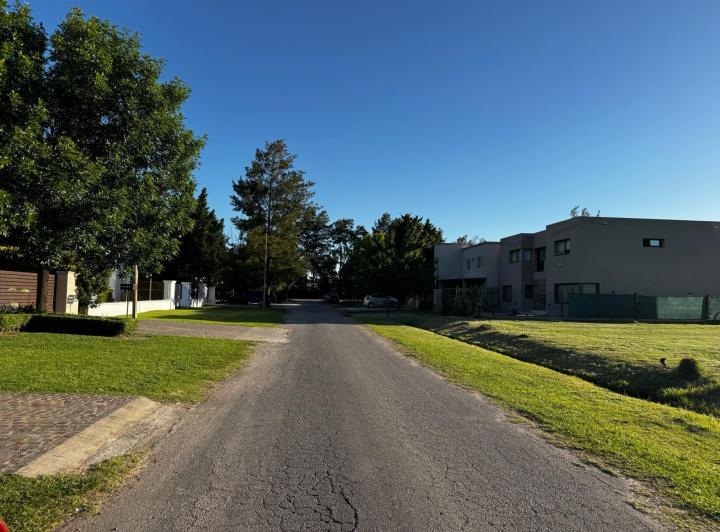 Terreno · 822m² · 1 Ambiente