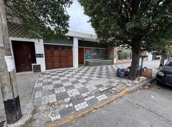 Terreno · 147m² · 6 Ambientes · 1 Cochera