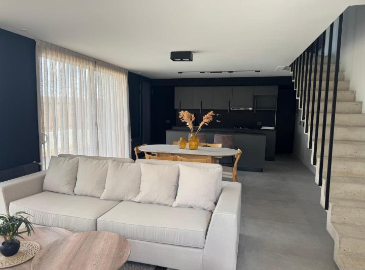 Casa · 170m² · 4 Ambientes · 2 Cocheras
