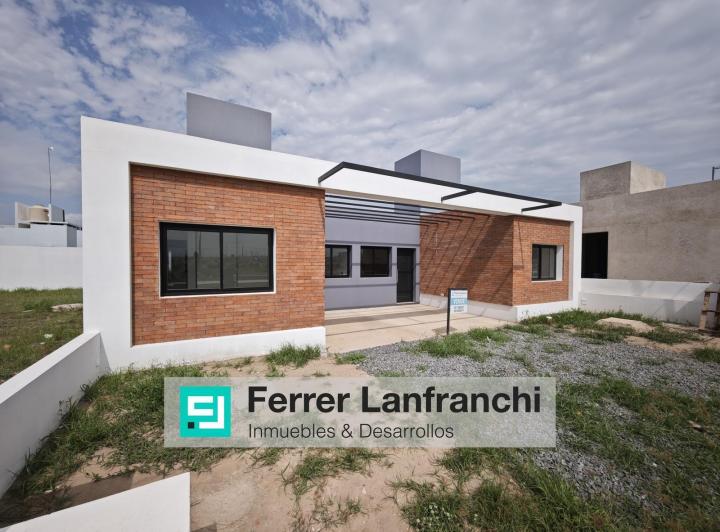 Casa · 70m² · 4 Ambientes · 1 Cochera