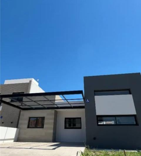 Casa · 148m² · 4 Ambientes · 1 Cochera