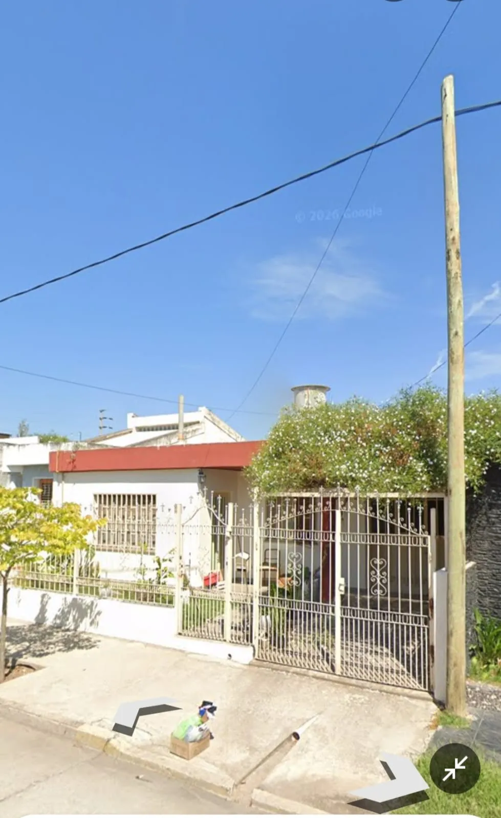 B° RESIDENCIAL SAN CARLOS - CALLE CARLOS PAZ 3000 - CASA 2 DORM COCHE Y PATIO