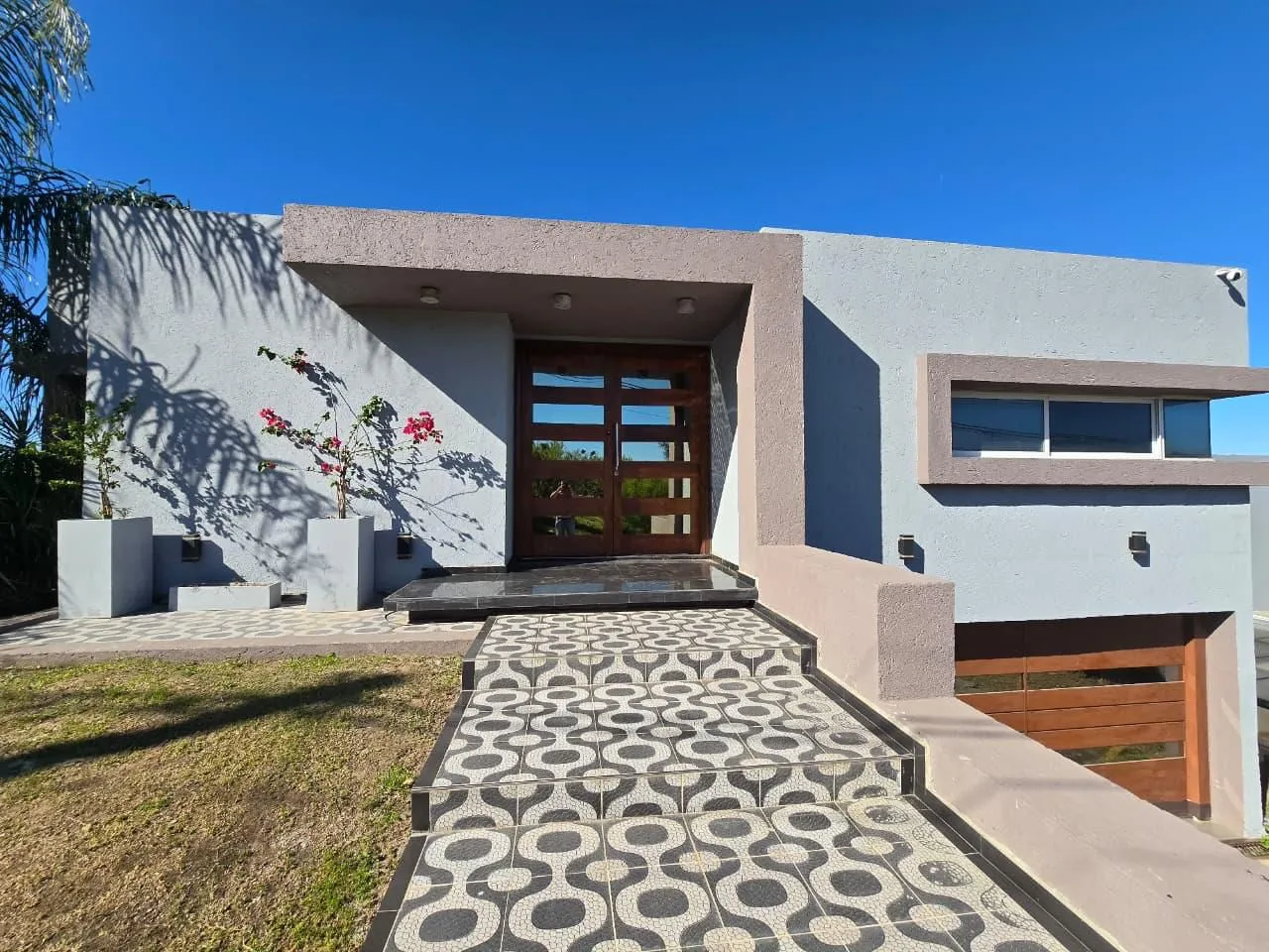 VENTA CASA 5 DORM – COUNTRY CINCO LOMAS