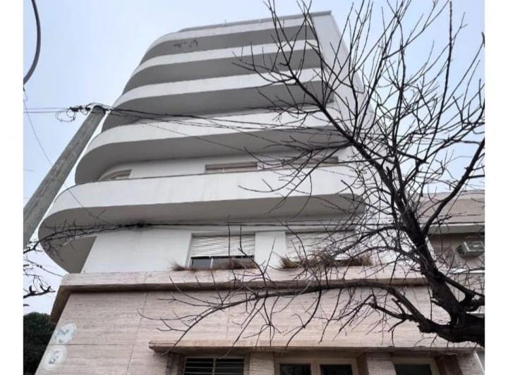 Departamento · 247m² · 8 Ambientes · 1 Cochera