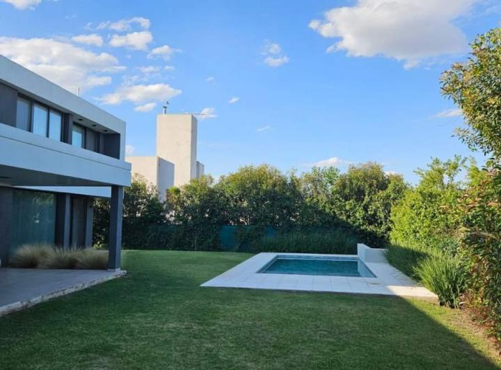 Casa · 400m² · 13 Ambientes