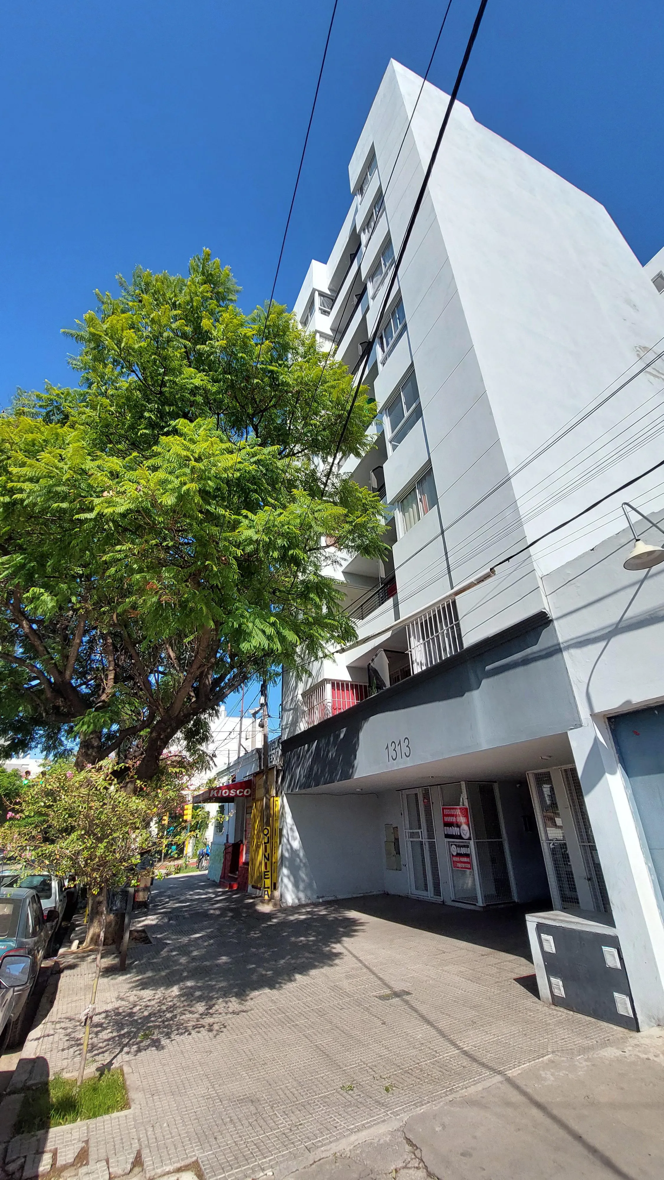 ¡ALQUILER CON ACTUALIZACIÓN SEMESTRAL! 1 DORM CON BALCÓN Y MUCHA LUZ EN OBSERVAT...