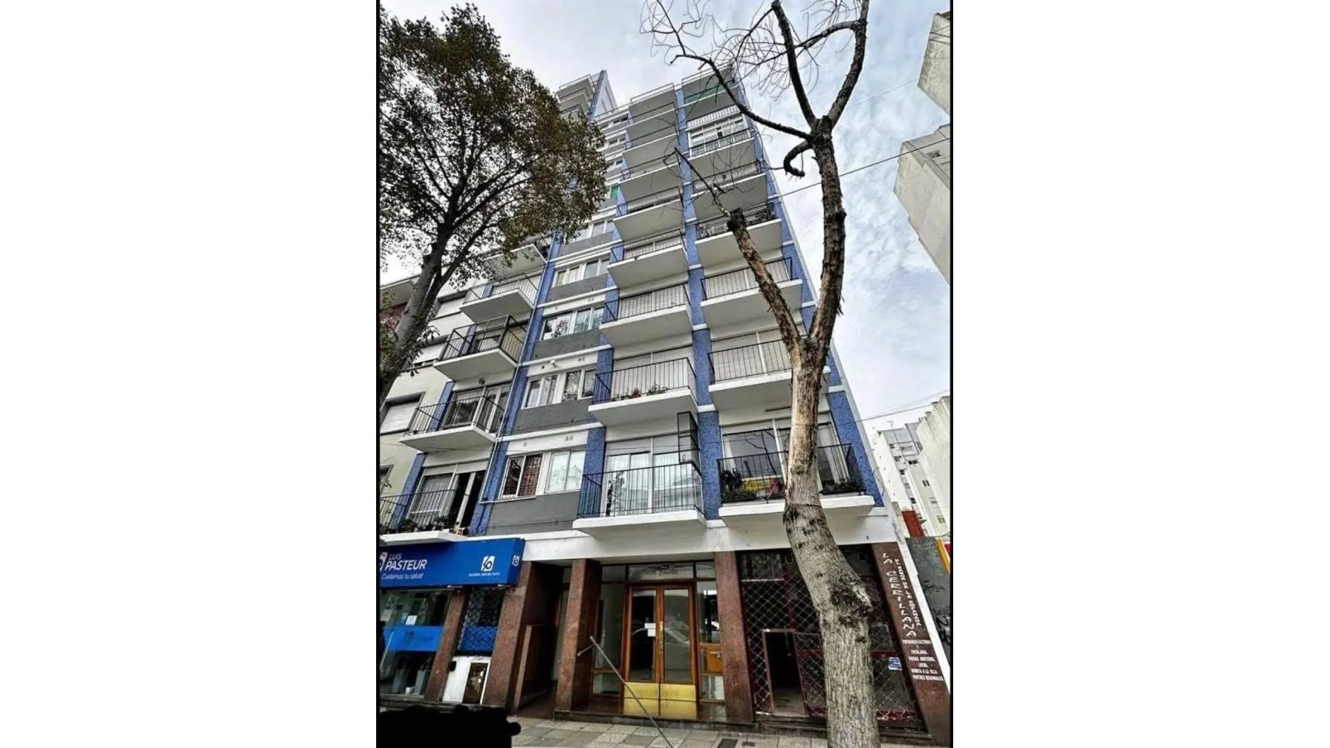Venta de departamento 2 ambientes con patio